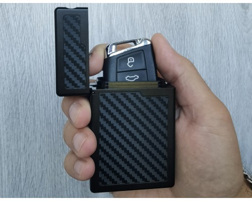 Экранирующий чехол-кейс SiLock Titan Carbon